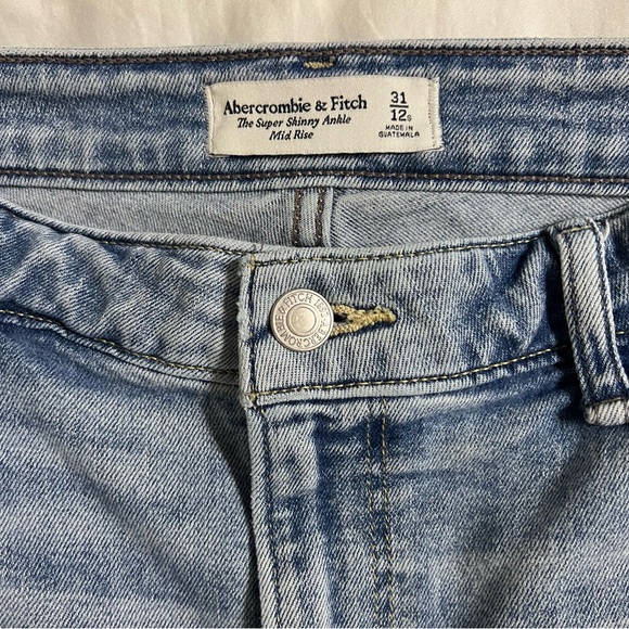 Abercrombie and Fitch, super soft, super skinny ankle, midrise jeans - Picture 2 of 6